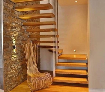 Деревянная лестница на заказ без перил LW620